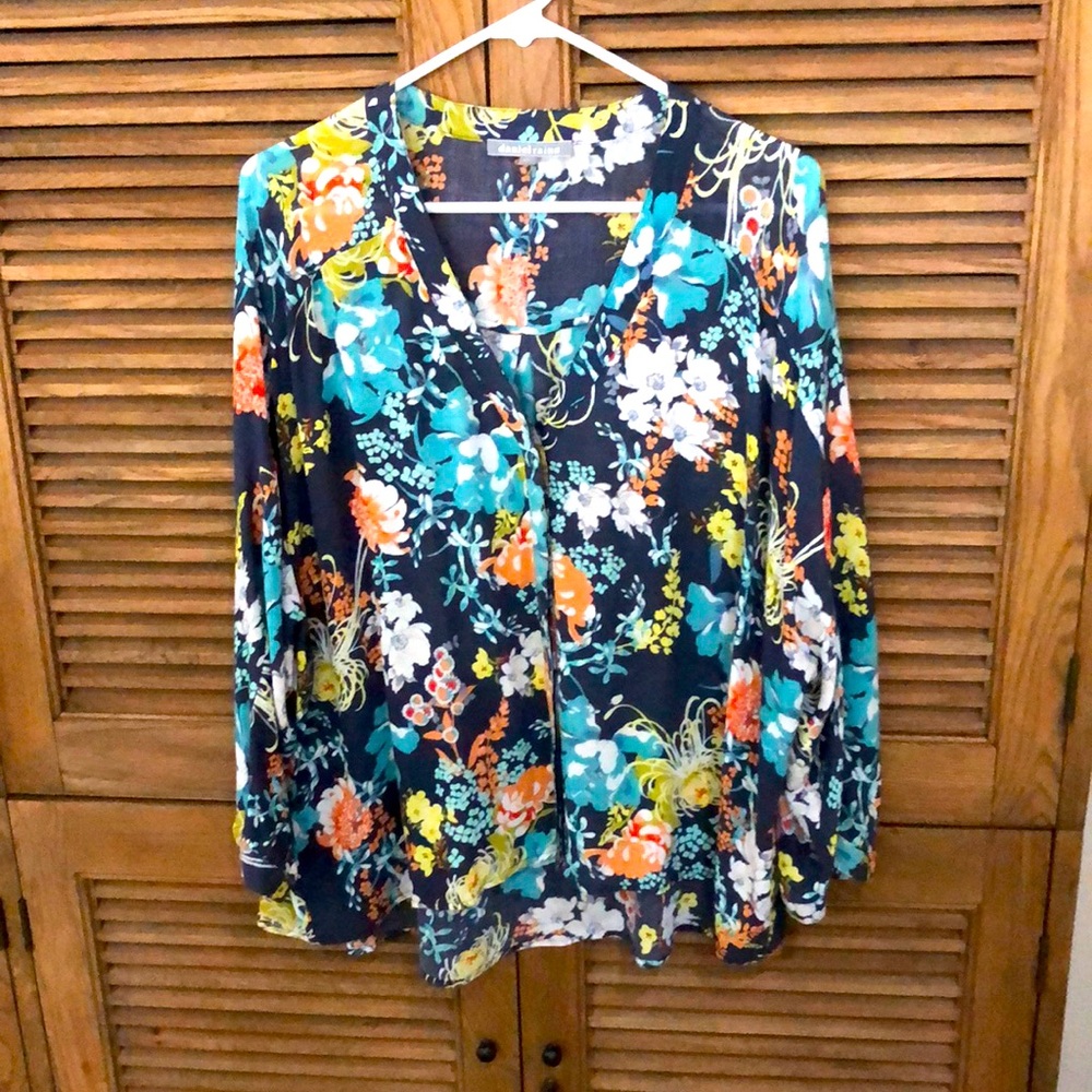 Fun cotton floral blouse!